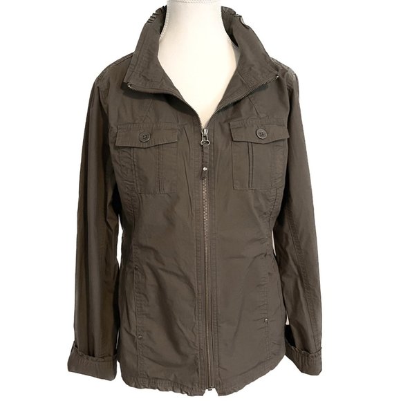 2/$25 Dalia light spring or fall jacket. Size medium. - Picture 4 of 9